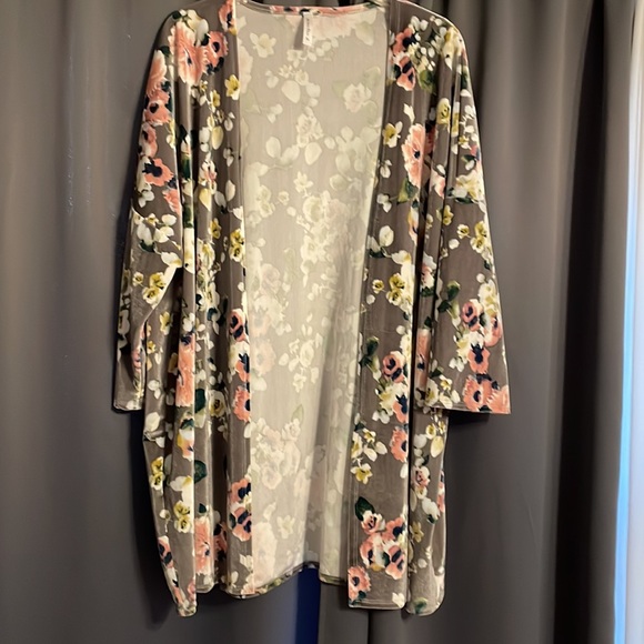 Cardigan - Picture 6 of 8